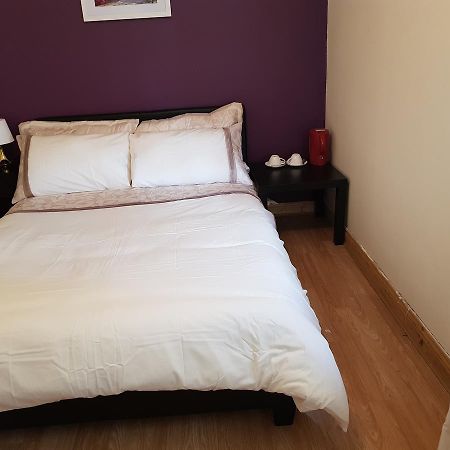 Ashemere Lodge Clondalkin Bagian luar foto
